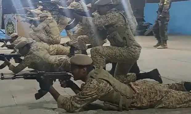 فیلم: اجرای عملیات رزم شبانه در پادگان میشداغ