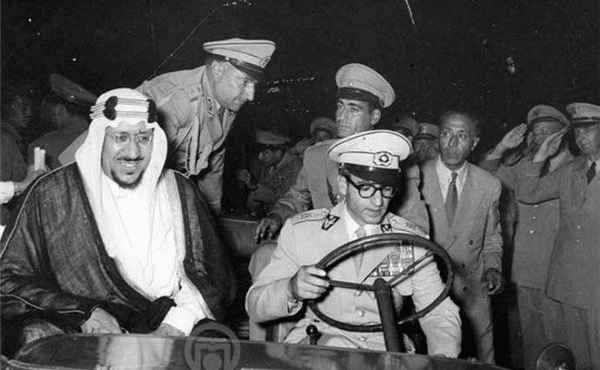 ما آریایی هستیم؛ عرب نمی‌پرستیم!