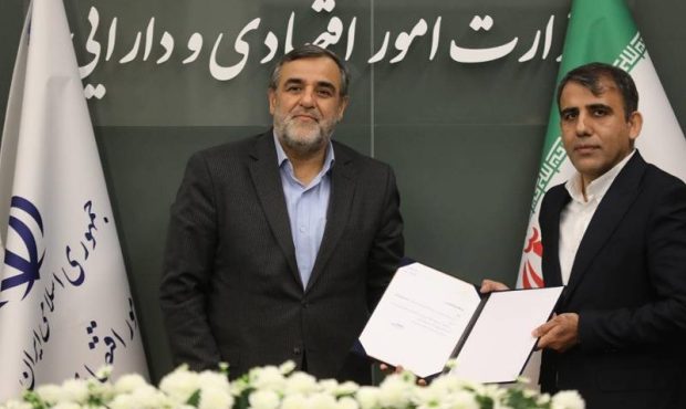 استقبال معاون وزیر امور اقتصادی و دارایی از عملکرد بانک مسکن در تامین مالی پروژه‌های مسکن