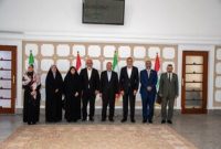 ملاقات هیئتی از نمایندگان مجلس عراق با سفیر ایران در بغداد